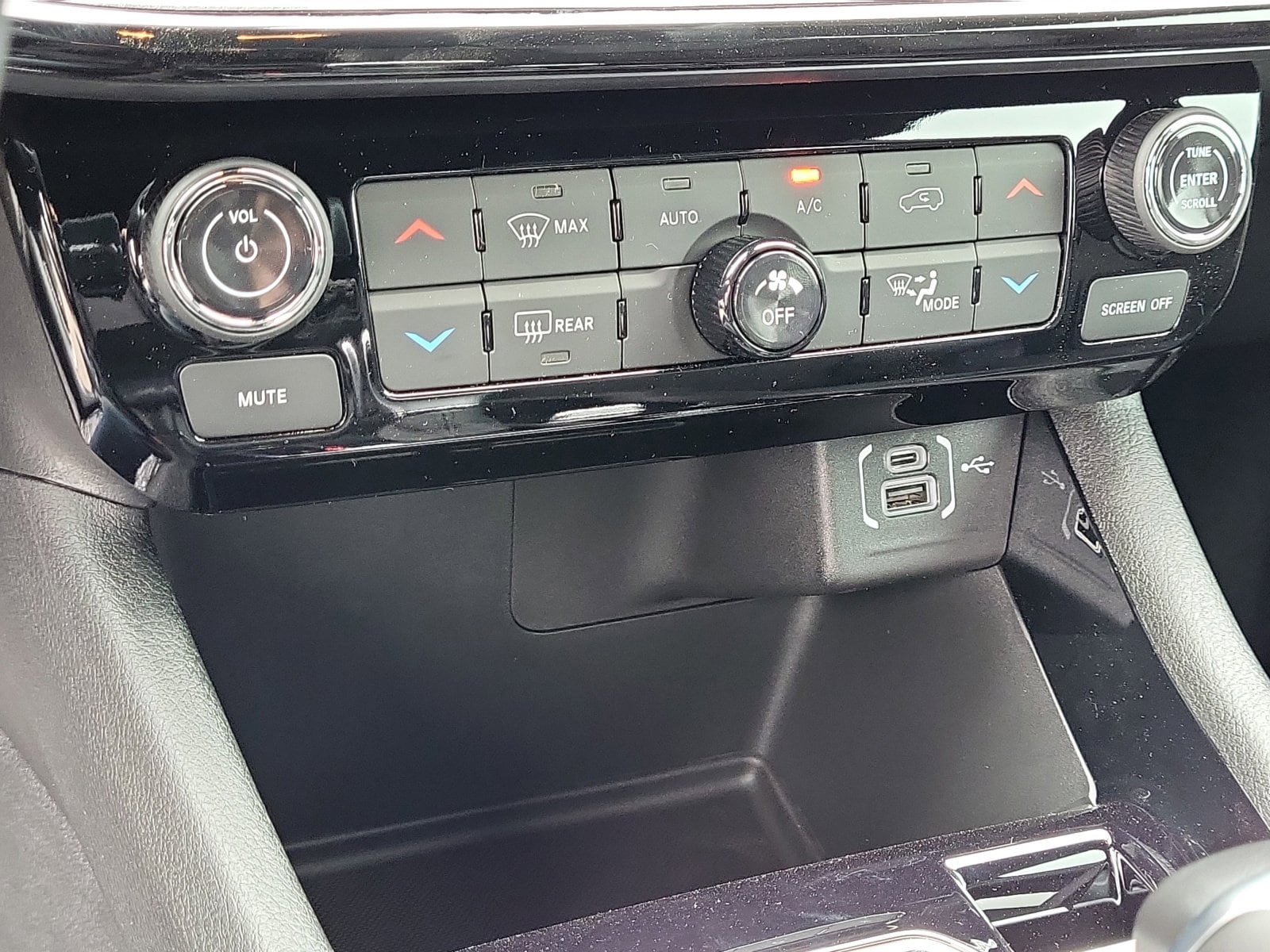 2026 Jeep Compass Latitude Altitude - Photo 16