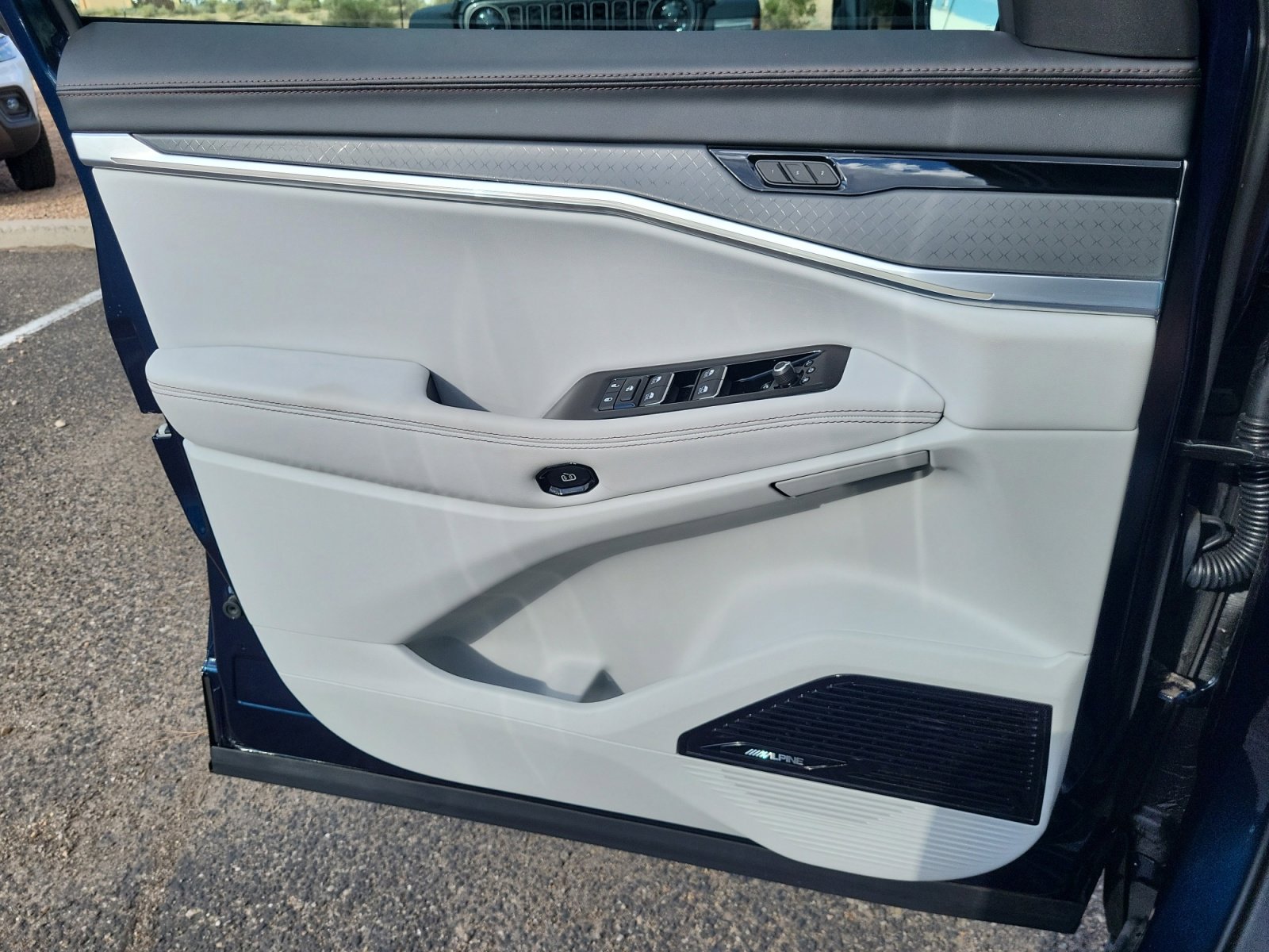2025 Jeep Wagoneer S Limited - Photo 14