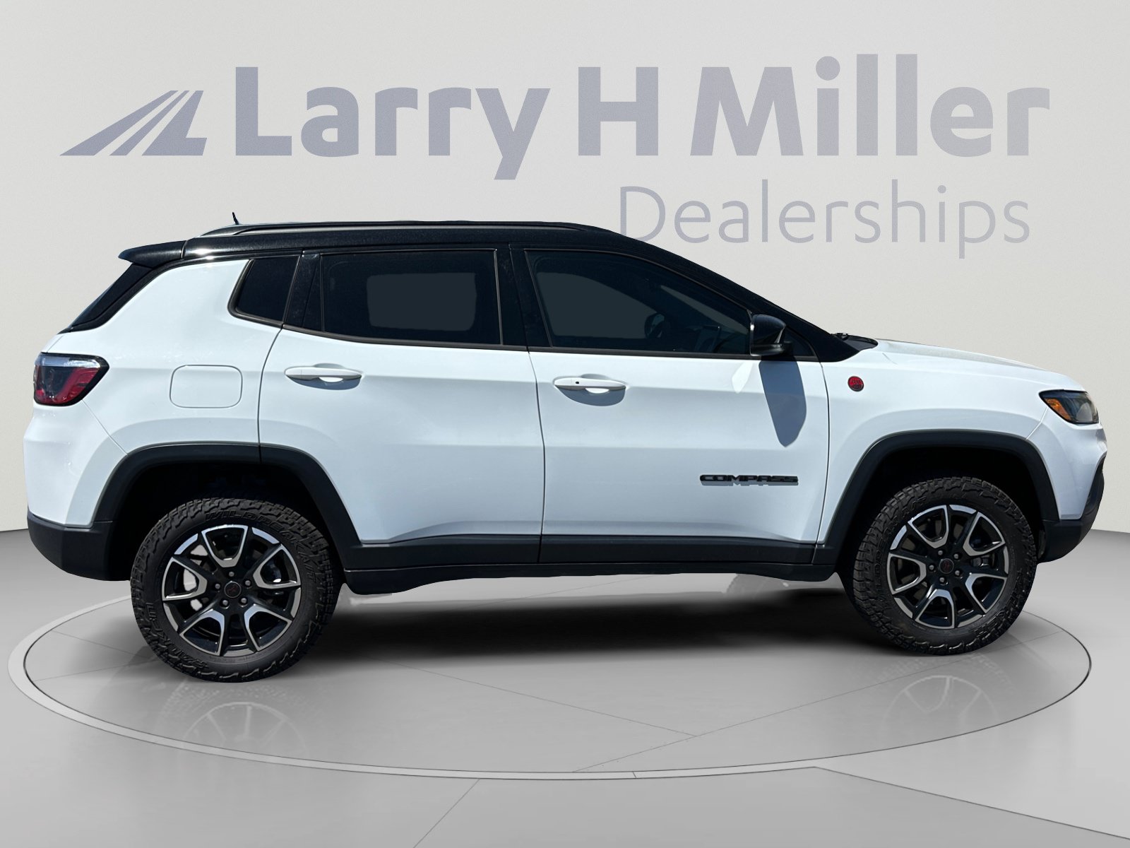 2025 Jeep Compass Trailhawk - Photo 7
