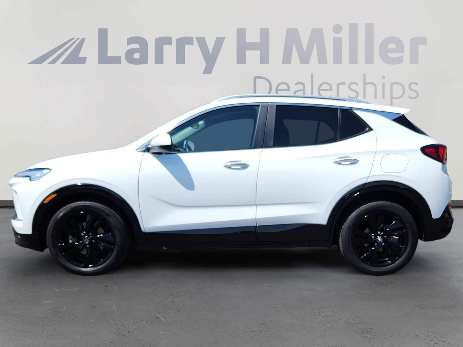 2024 Buick Encore GX Sport Touring photo 3