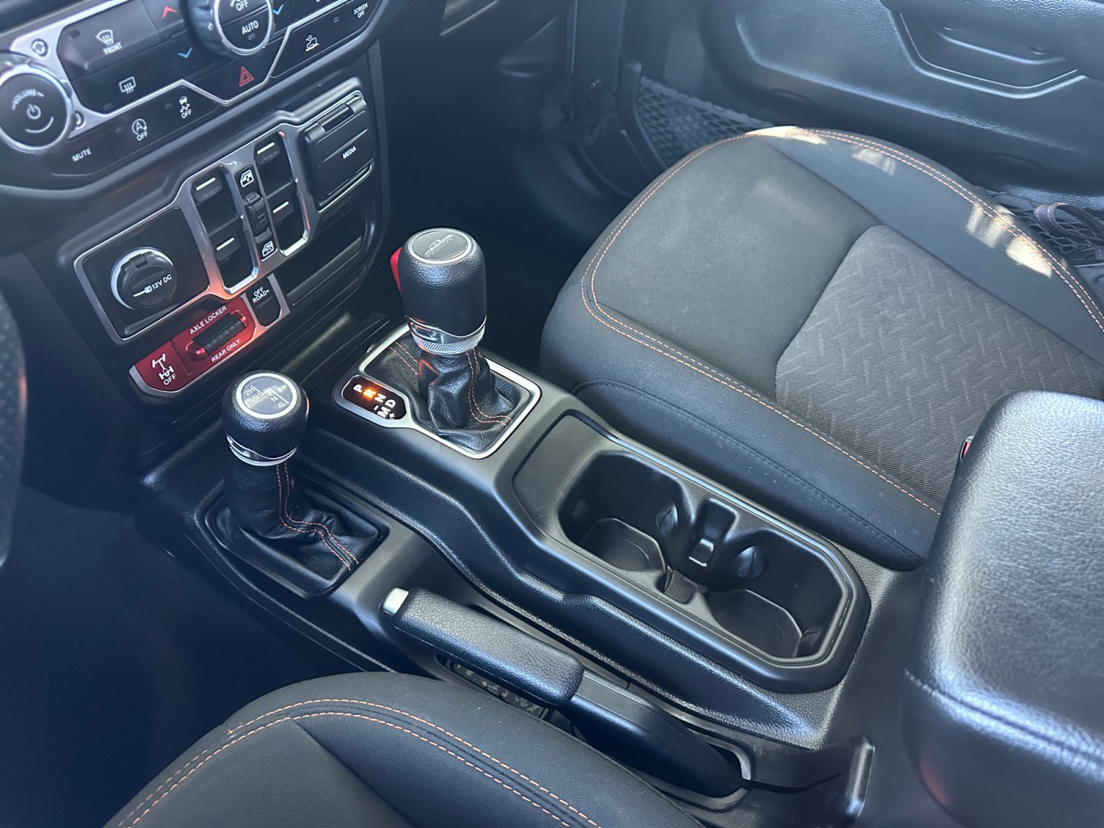2023 Jeep Gladiator Mojave - Photo 25