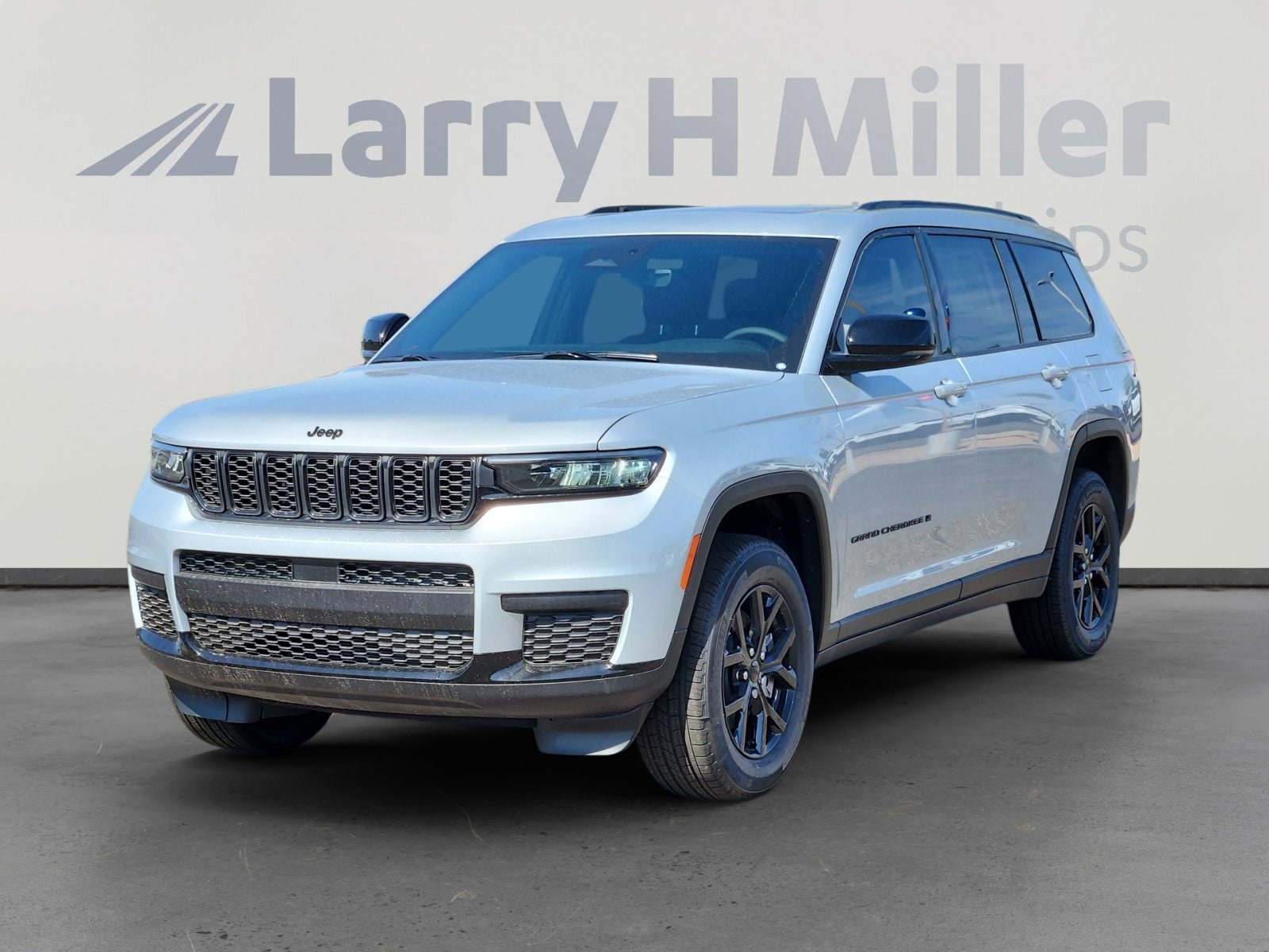 2025 Jeep Grand Cherokee L Altitude's photo
