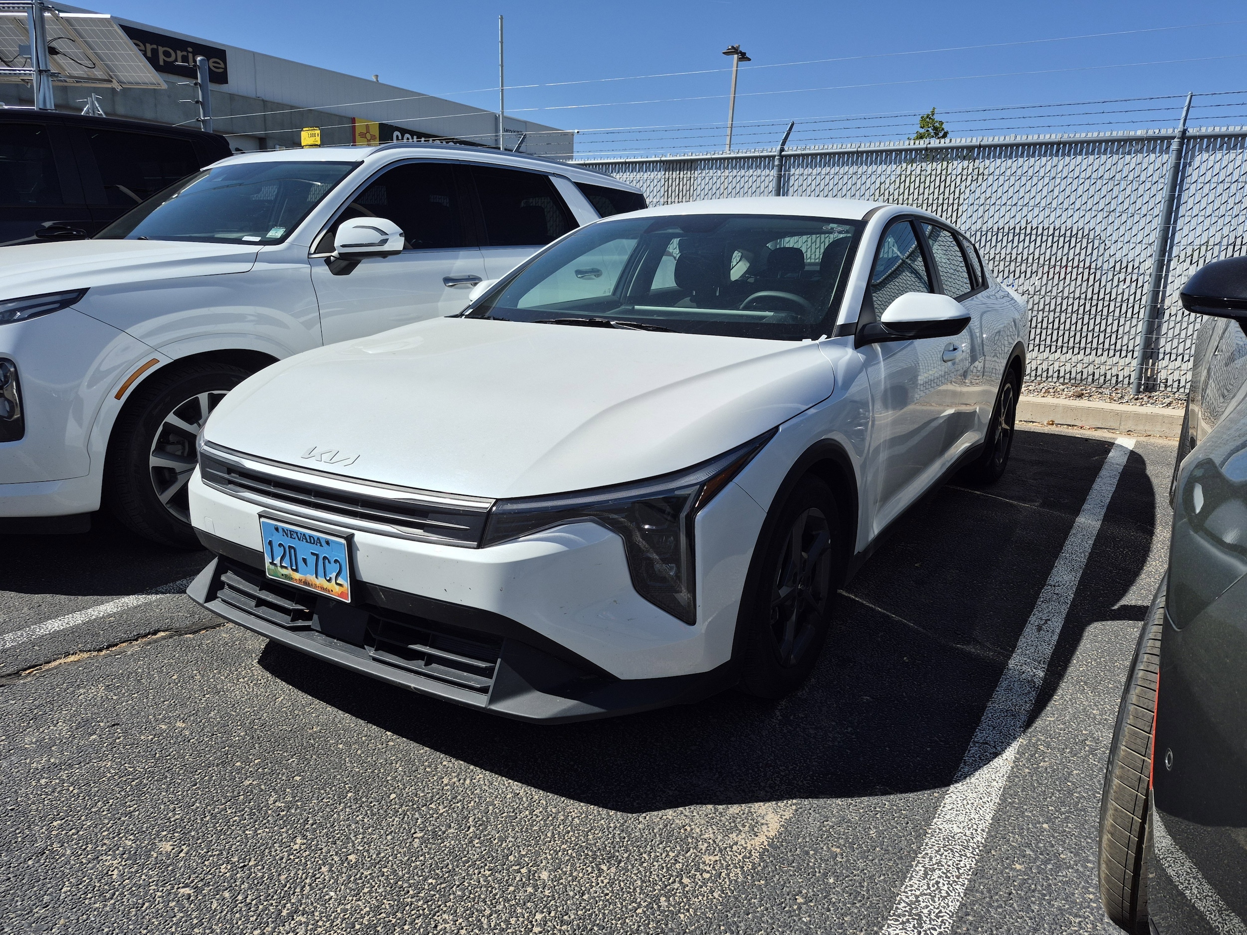 2025 Kia K4 LXS AT's photo