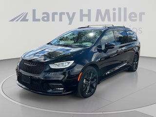 Used 2025 Chrysler Pacifica Limited Van Passenger Van Albuquerque, NM