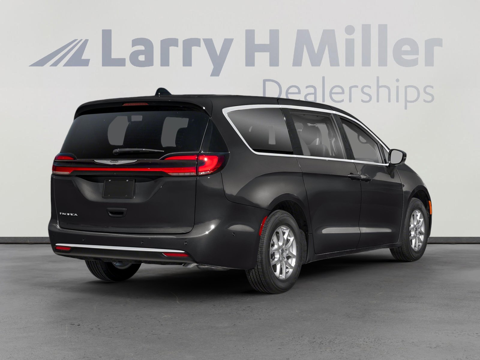 2026 Chrysler Pacifica photo 3