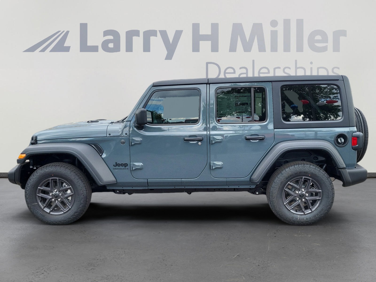 2025 Jeep Wrangler Sport S photo 2