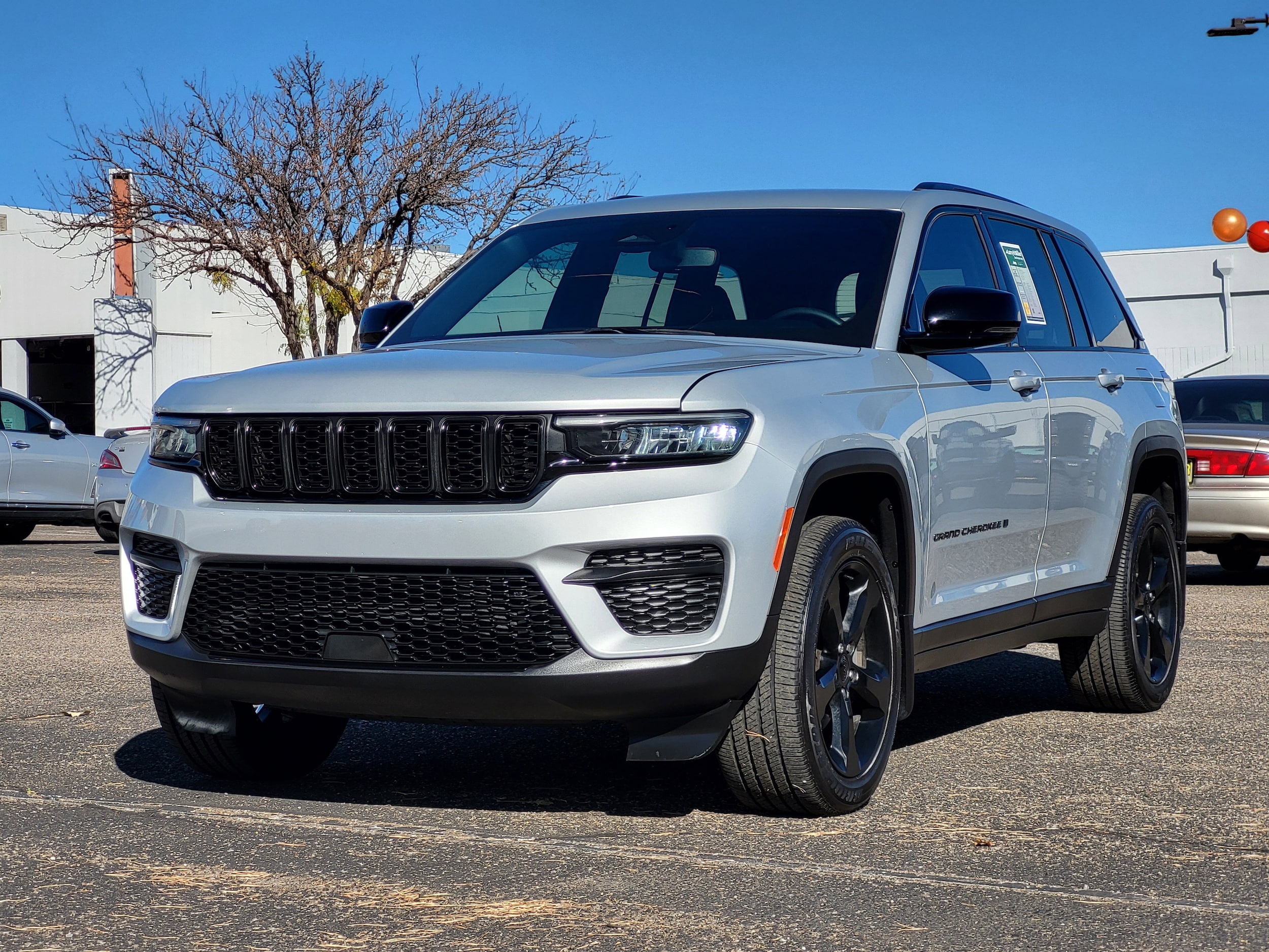 2023 Jeep Grand Cherokee Altitude's photo