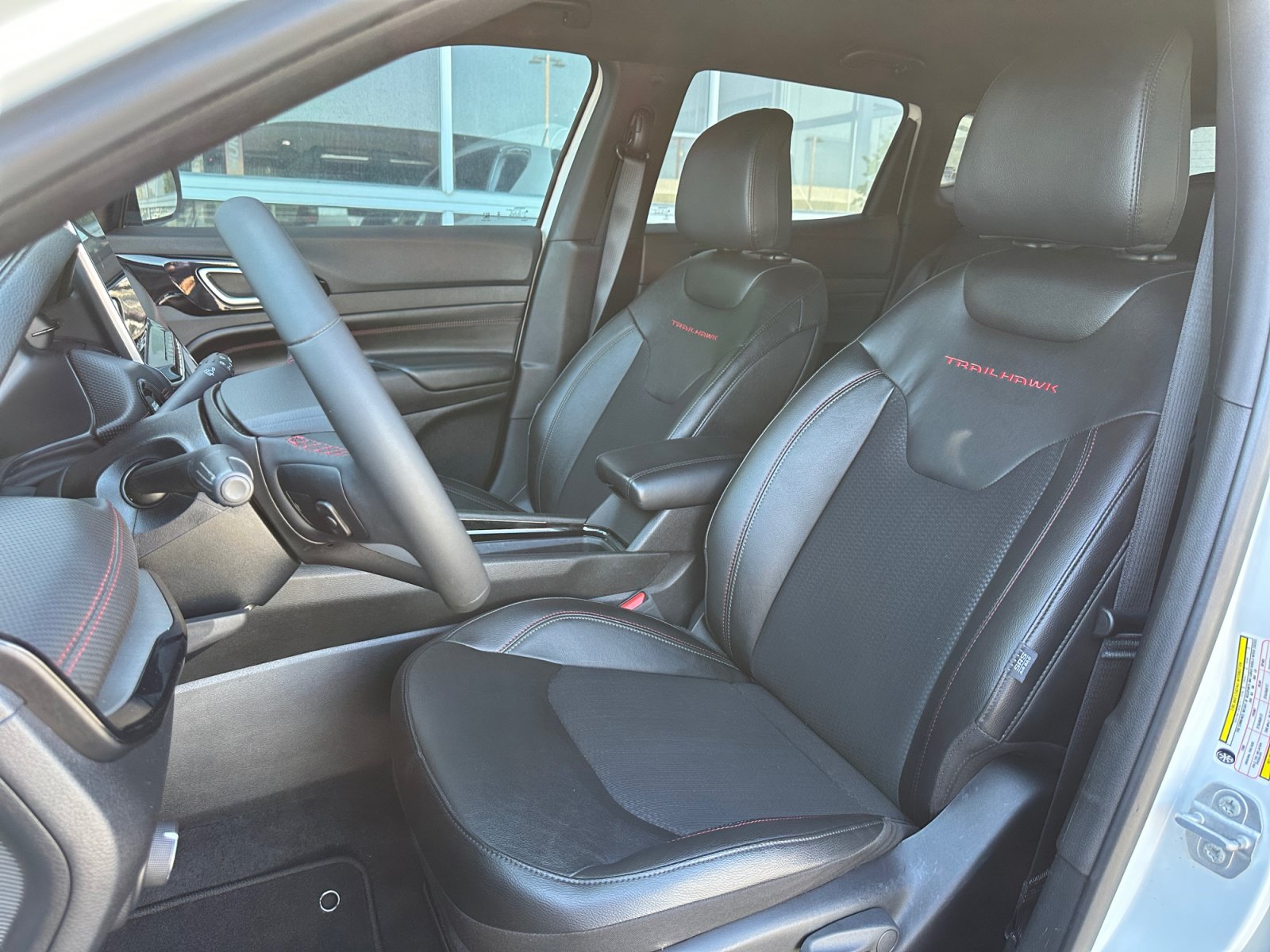 2025 Jeep Compass Trailhawk - Photo 15