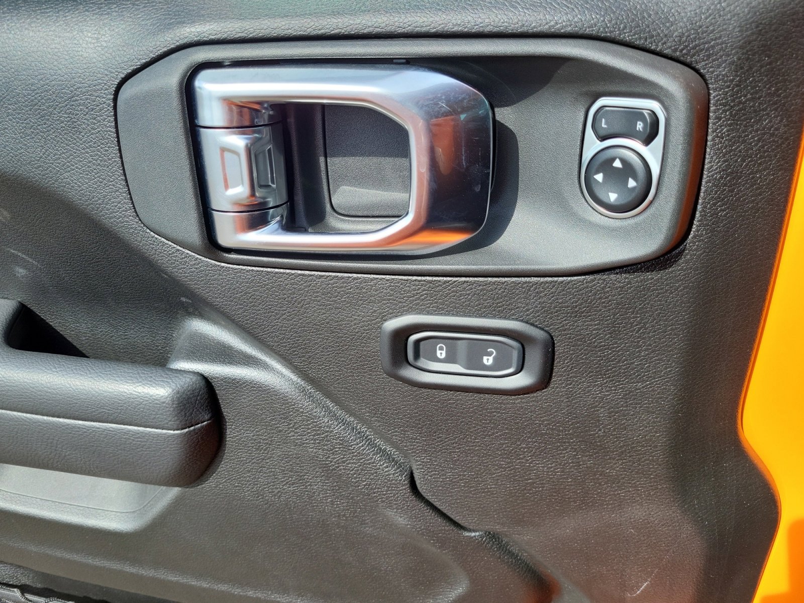 2025 Jeep Wrangler 4-Door Rubicon - Photo 15