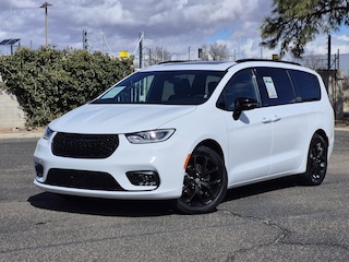 Used 2025 Chrysler Pacifica Limited Van Passenger Van Albuquerque, NM