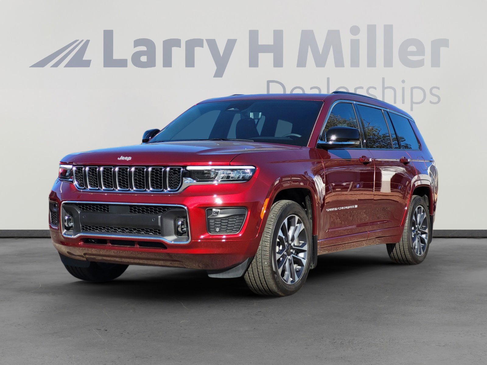 2025 Jeep Grand Cherokee L Overland's photo