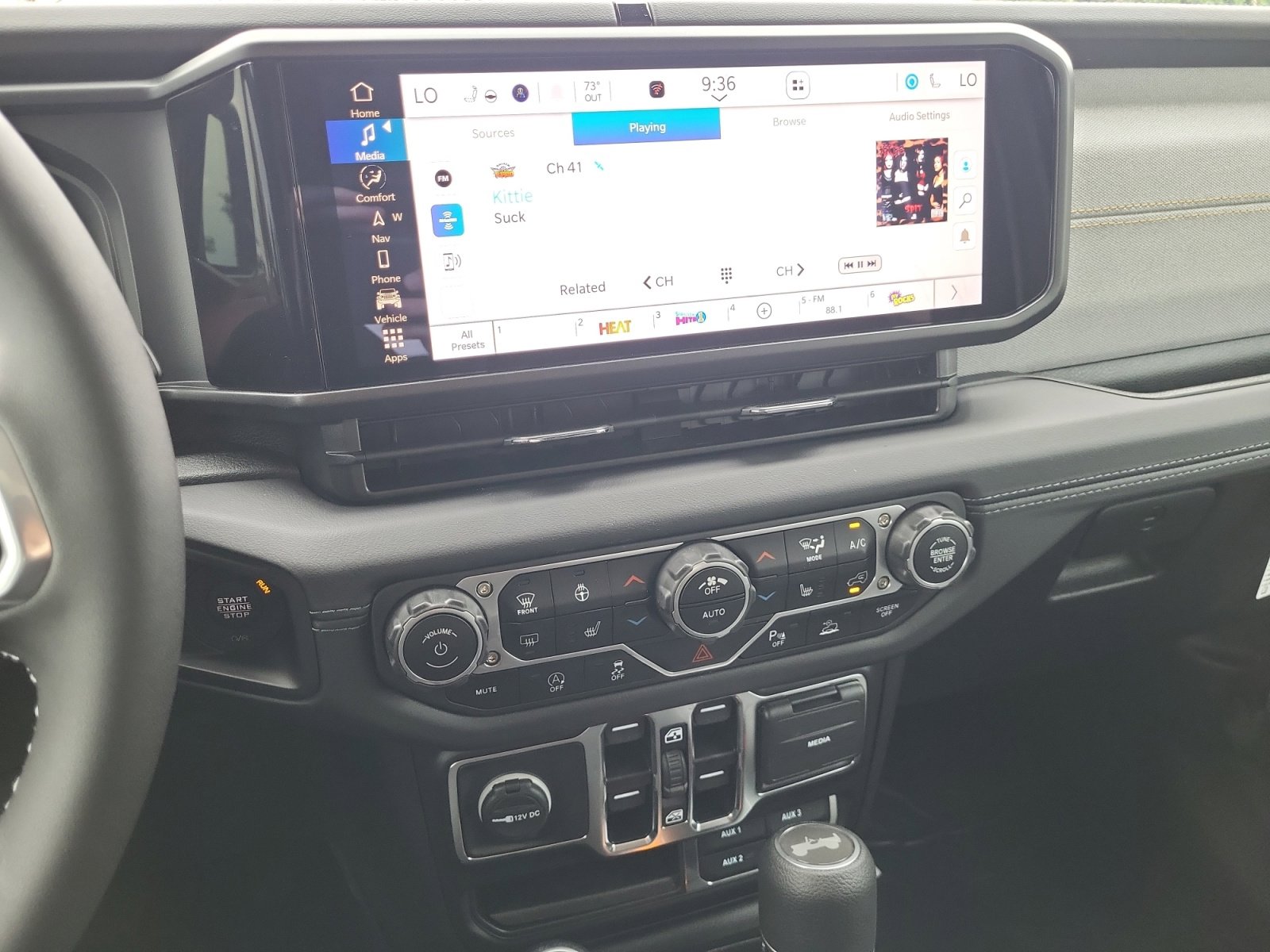 2025 Jeep Wrangler 4-Door Sahara - Photo 13