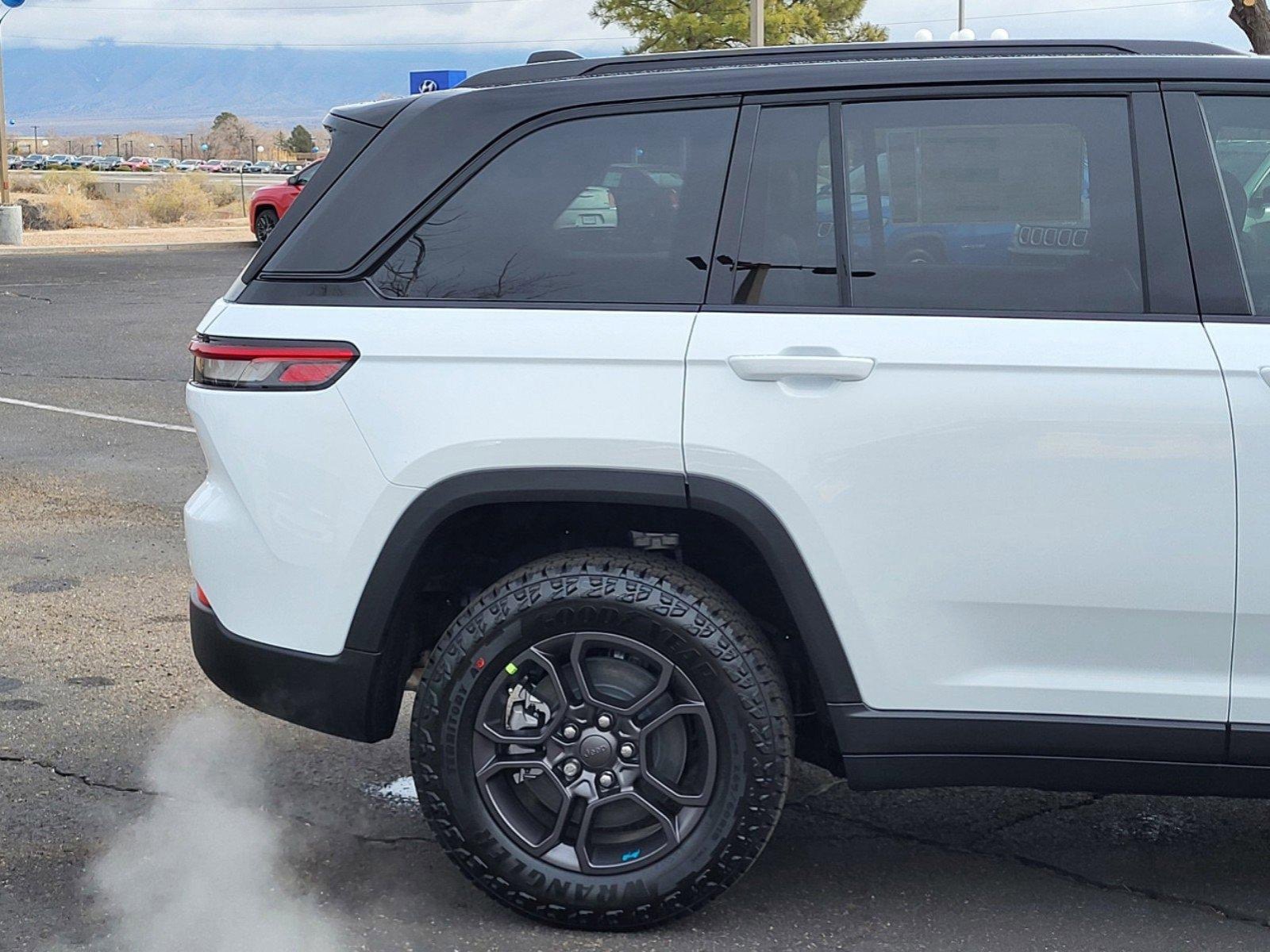 2024 Jeep Grand Cherokee Trailhawk 4xe - Photo 7
