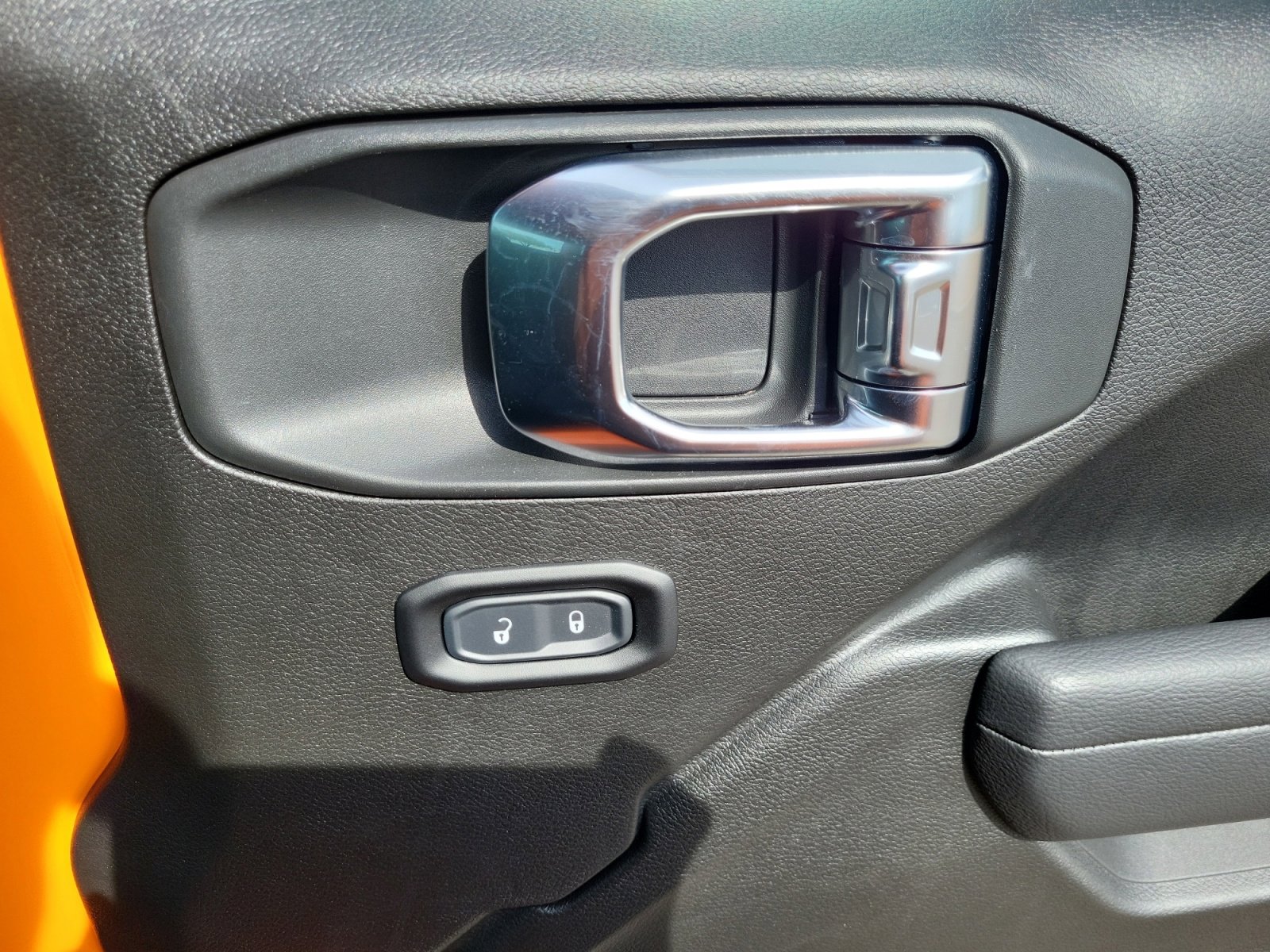 2025 Jeep Wrangler 4-Door Rubicon - Photo 17