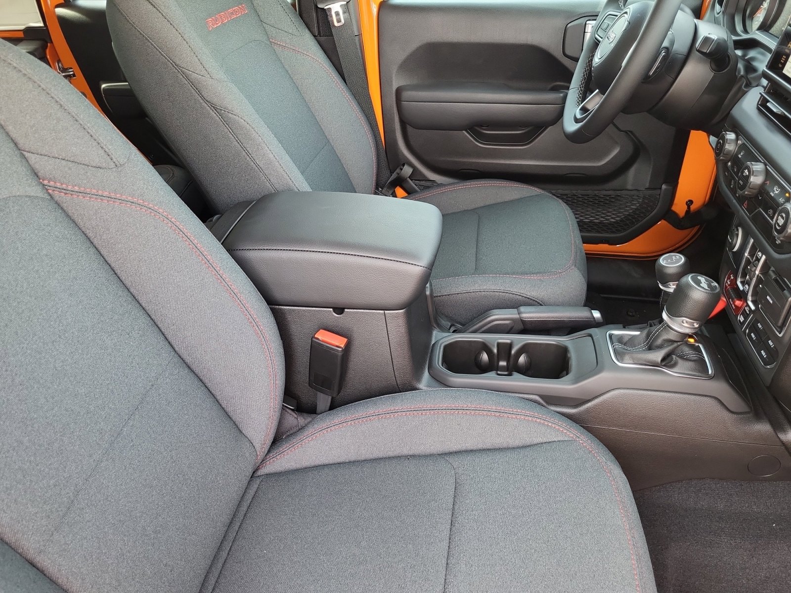 2025 Jeep Wrangler 4-Door Rubicon - Photo 20