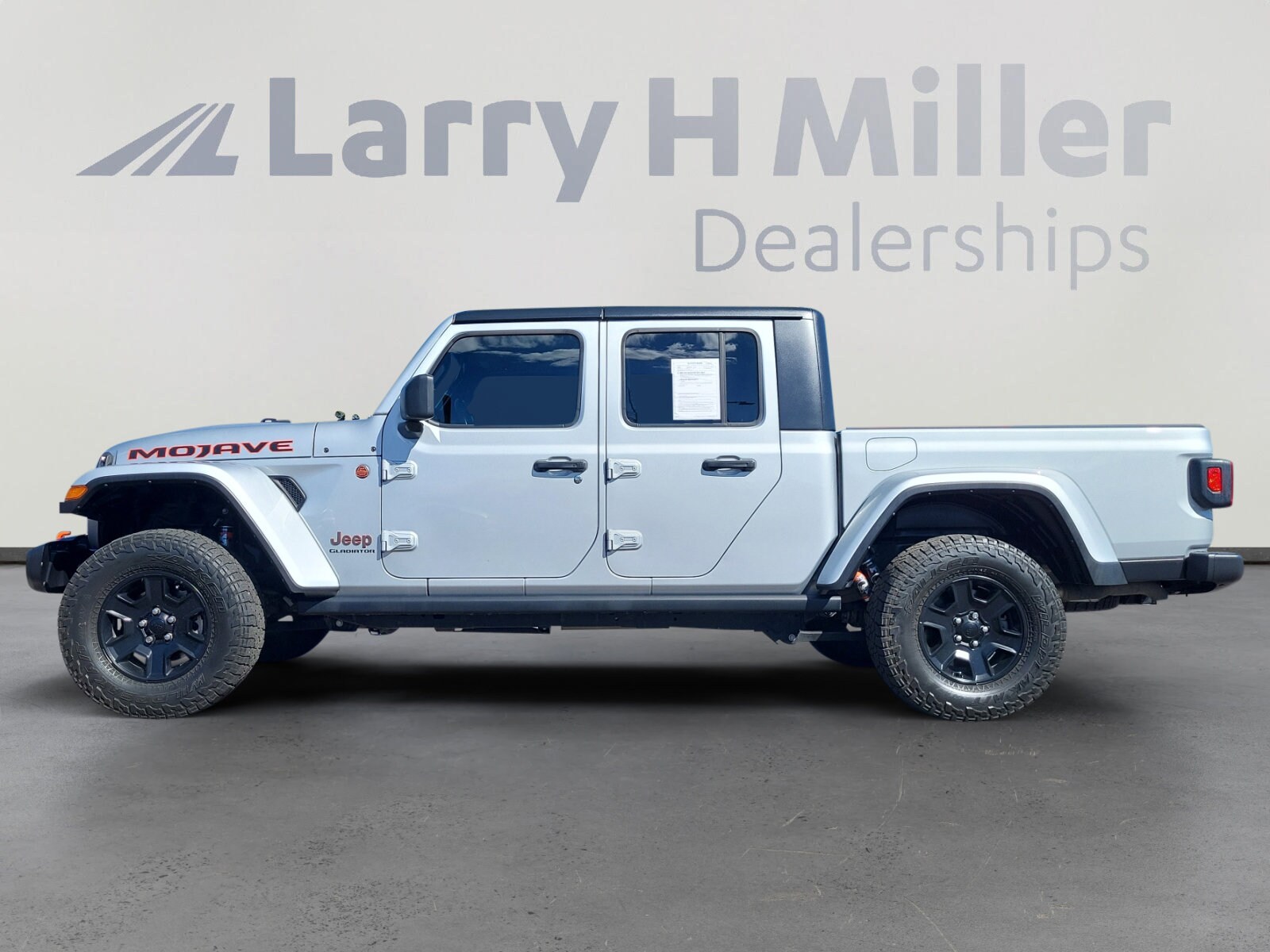 2022 Jeep Gladiator Mojave photo 3