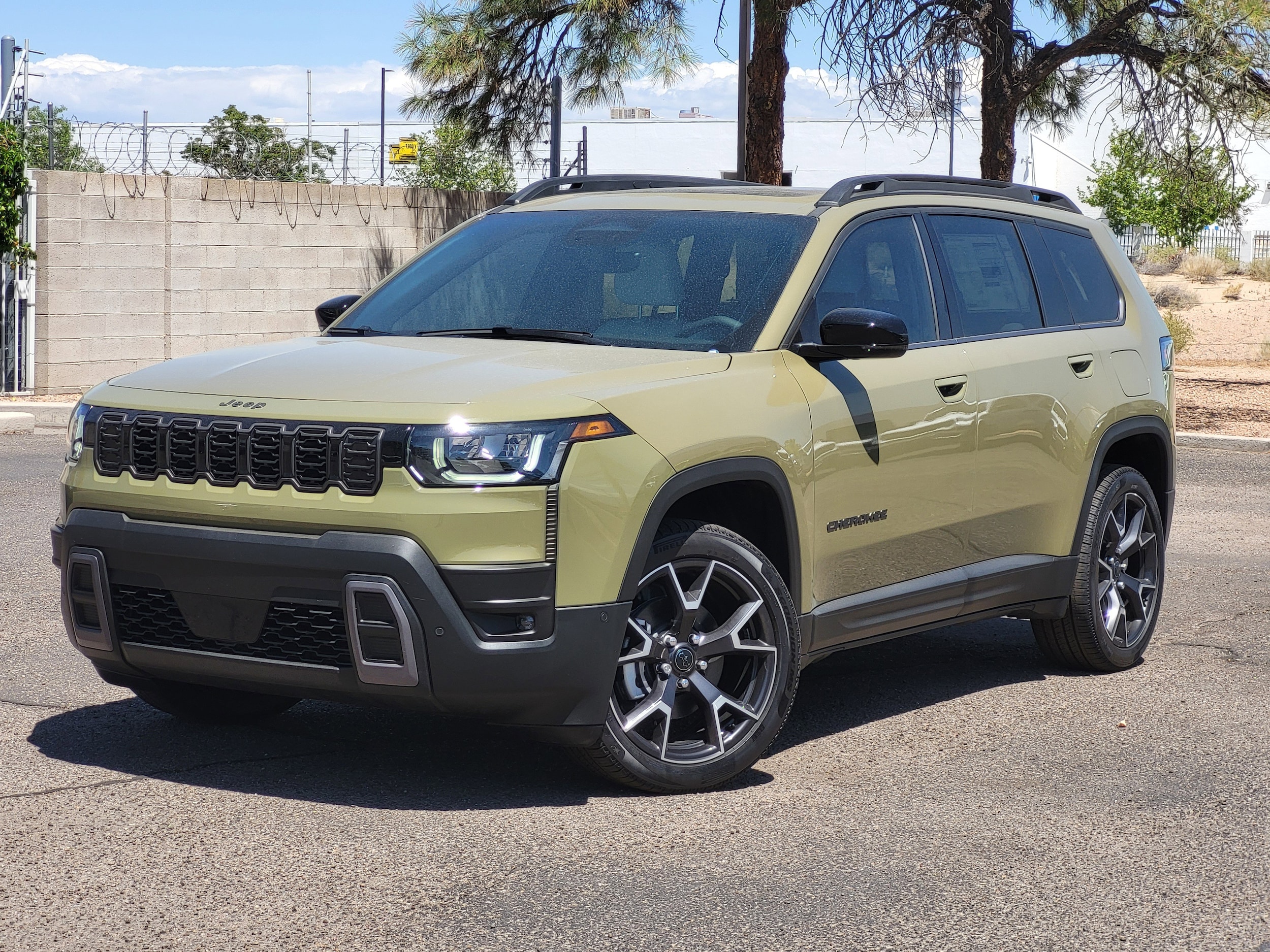 2026 Jeep Cherokee Overland HEV 4X4's photo