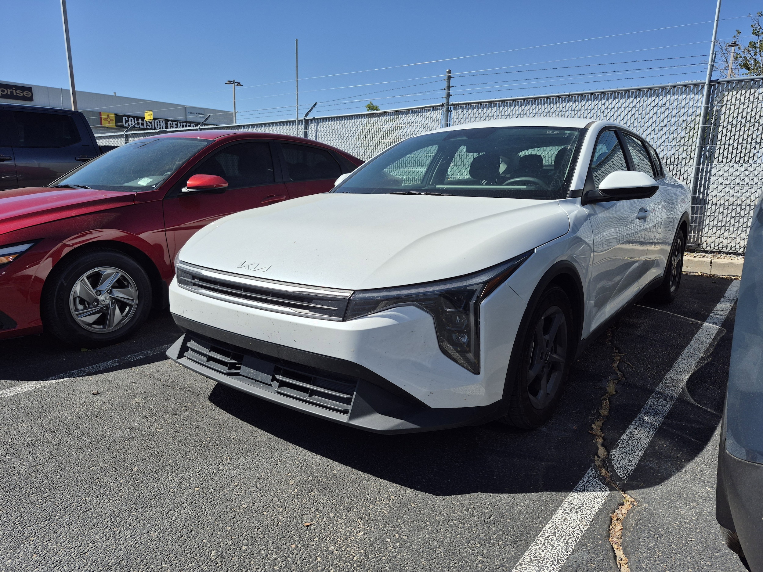 2025 Kia K4 LXS AT's photo