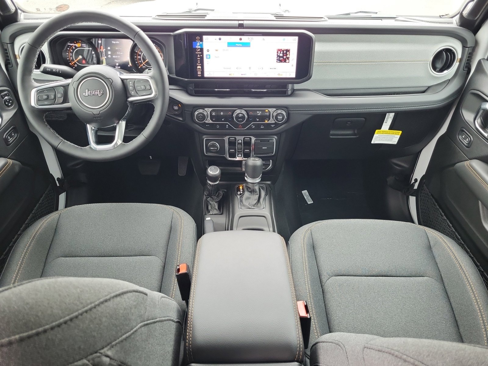 2025 Jeep Wrangler 4-Door Sahara - Photo 21