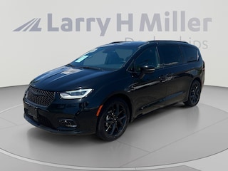 Used 2025 Chrysler Pacifica Limited Van Passenger Van Albuquerque, NM