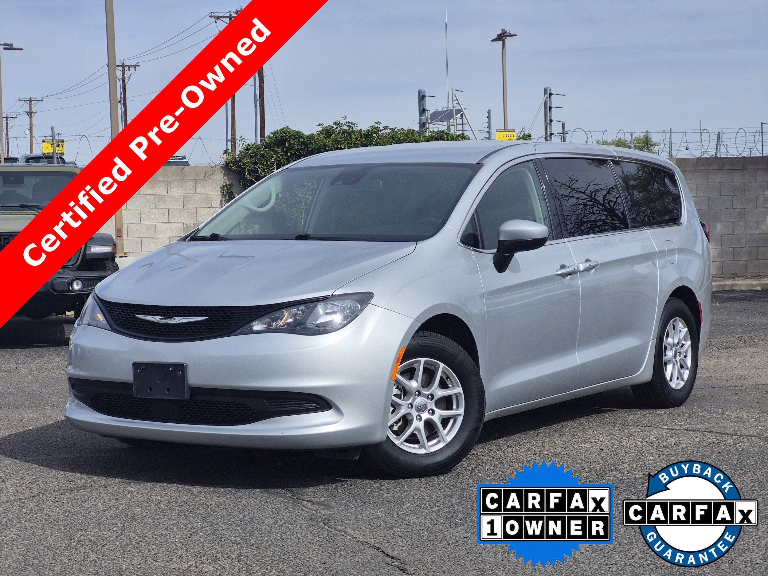 2023 Chrysler Voyager LX's photo