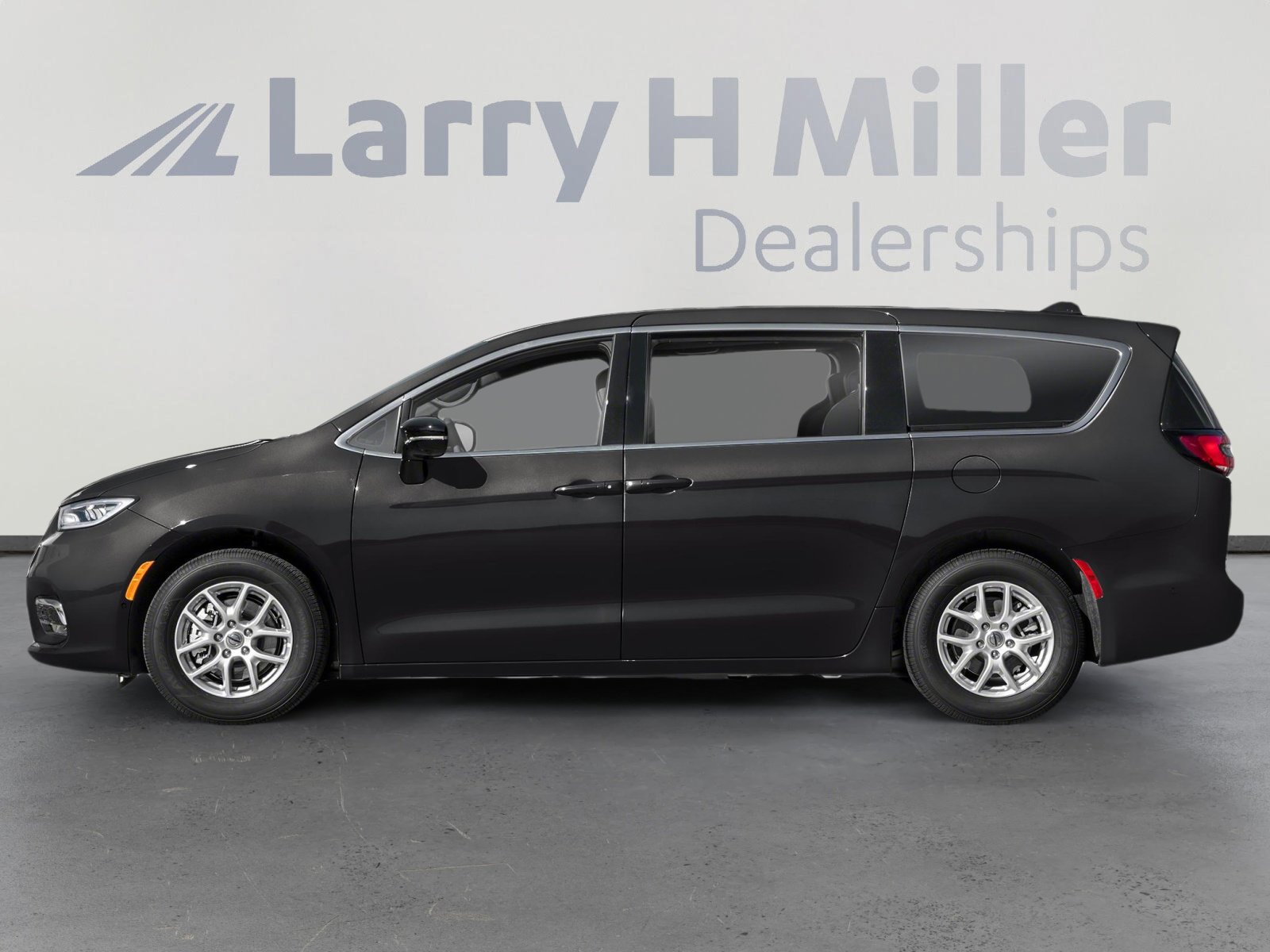 2025 Chrysler Pacifica photo 4