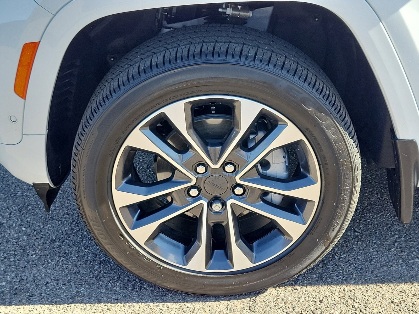 2025 Jeep Grand Cherokee Overland - Photo 35
