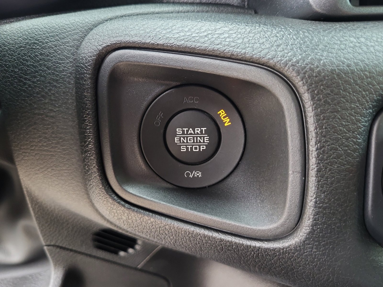 2025 Jeep Gladiator Sport S - Photo 29