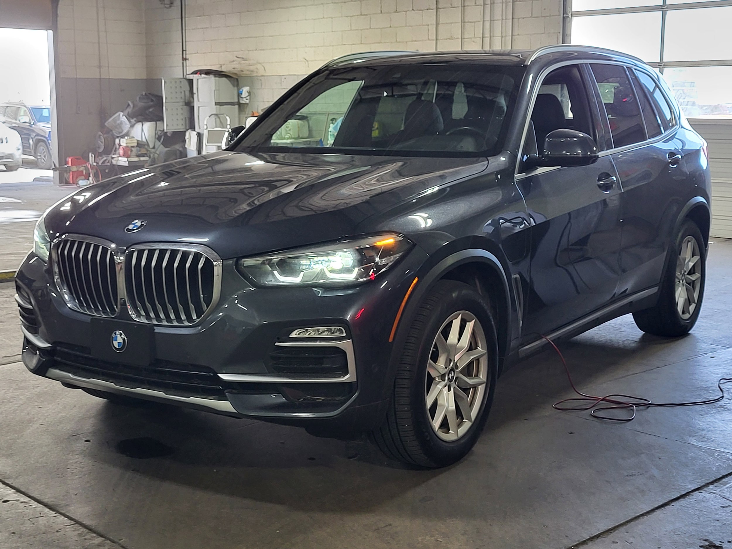 2021 BMW X5 xDrive45e's photo