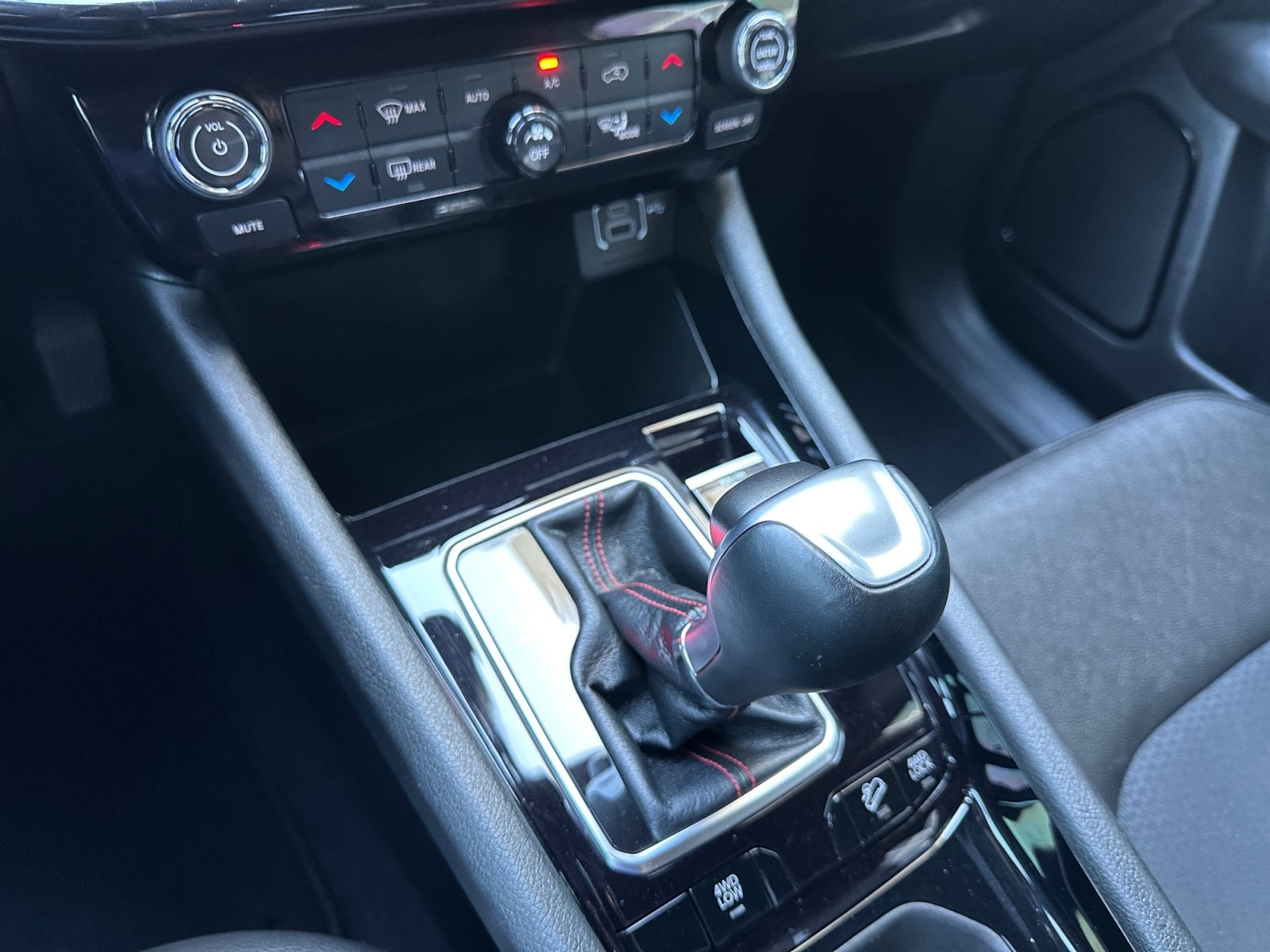 2025 Jeep Compass Trailhawk - Photo 25