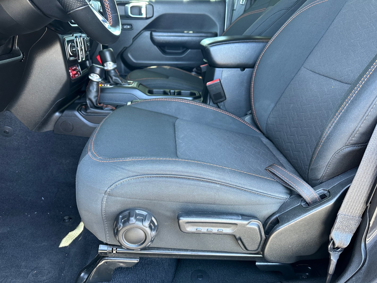 2023 Jeep Gladiator Mojave - Photo 16