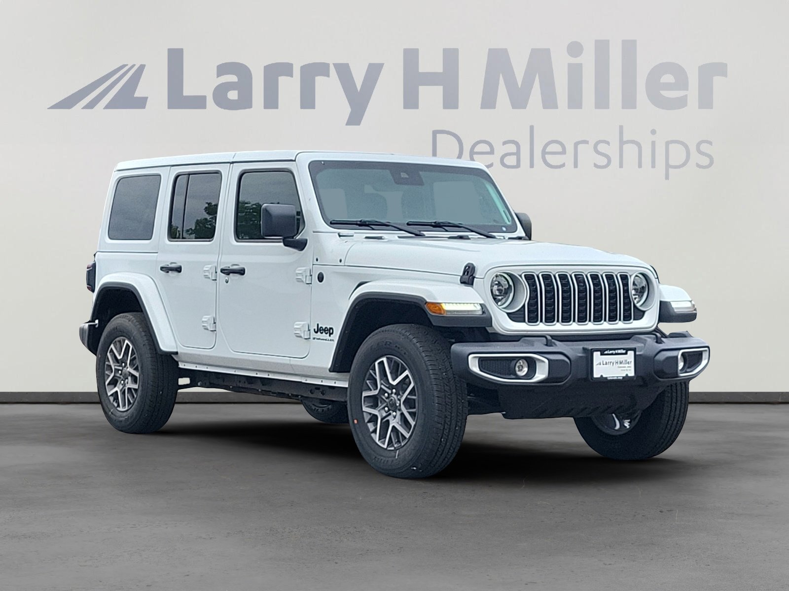 2025 Jeep Wrangler 4-Door Sahara - Photo 8