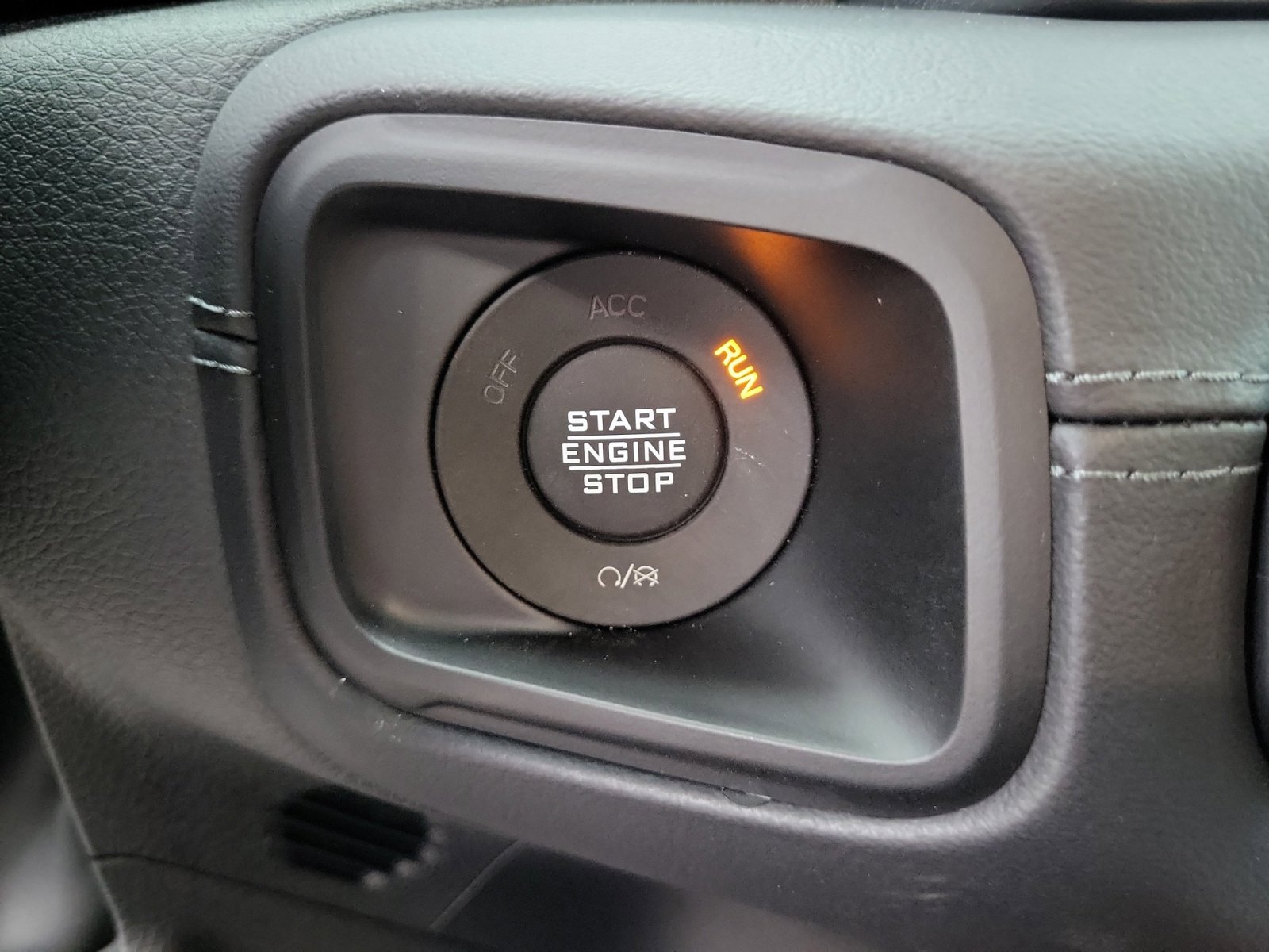 2025 Jeep Wrangler 4-Door Sahara - Photo 30