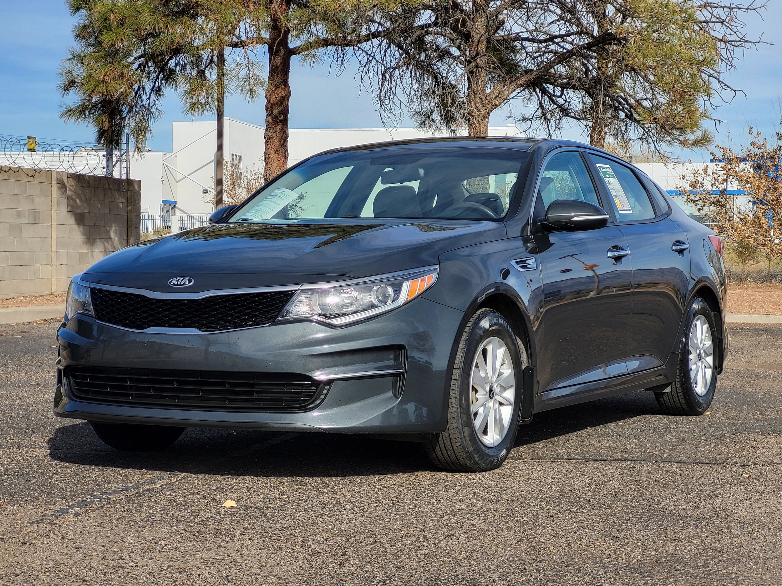 2016 Kia Optima LX's photo