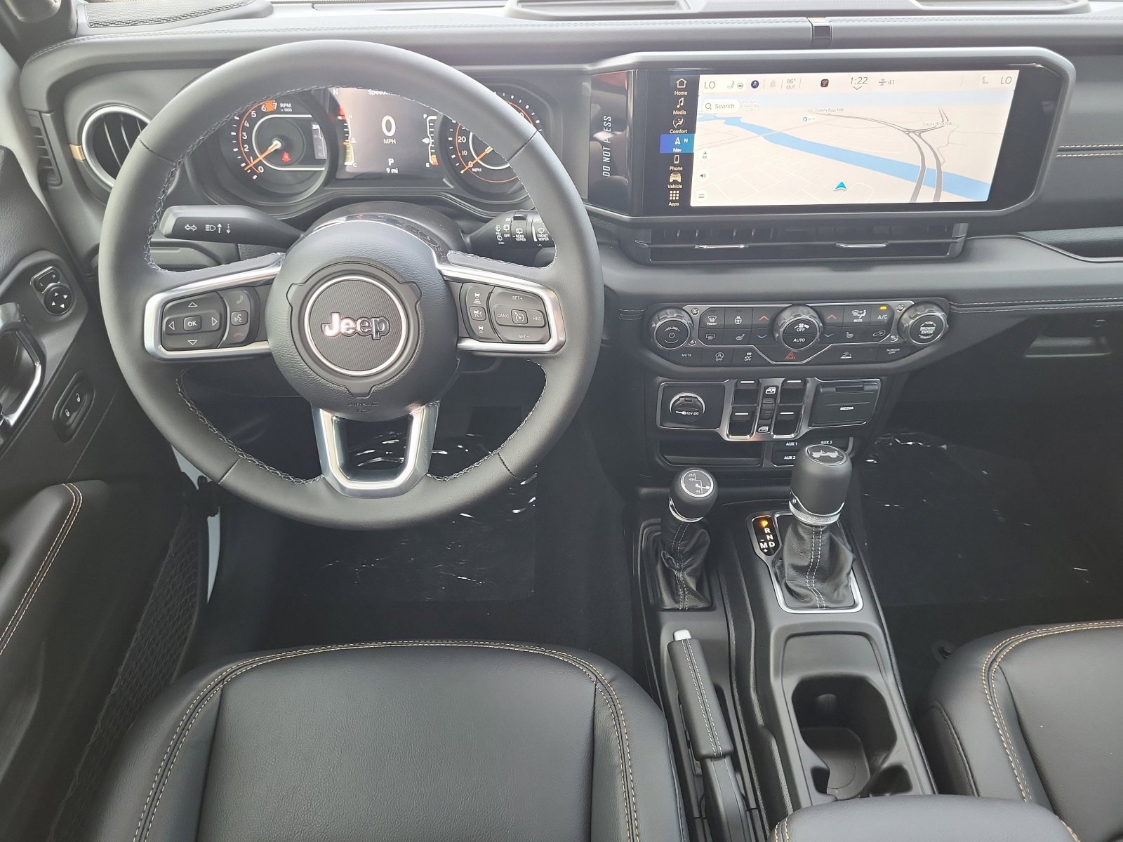 2025 Jeep Wrangler 4-Door Sahara - Photo 25