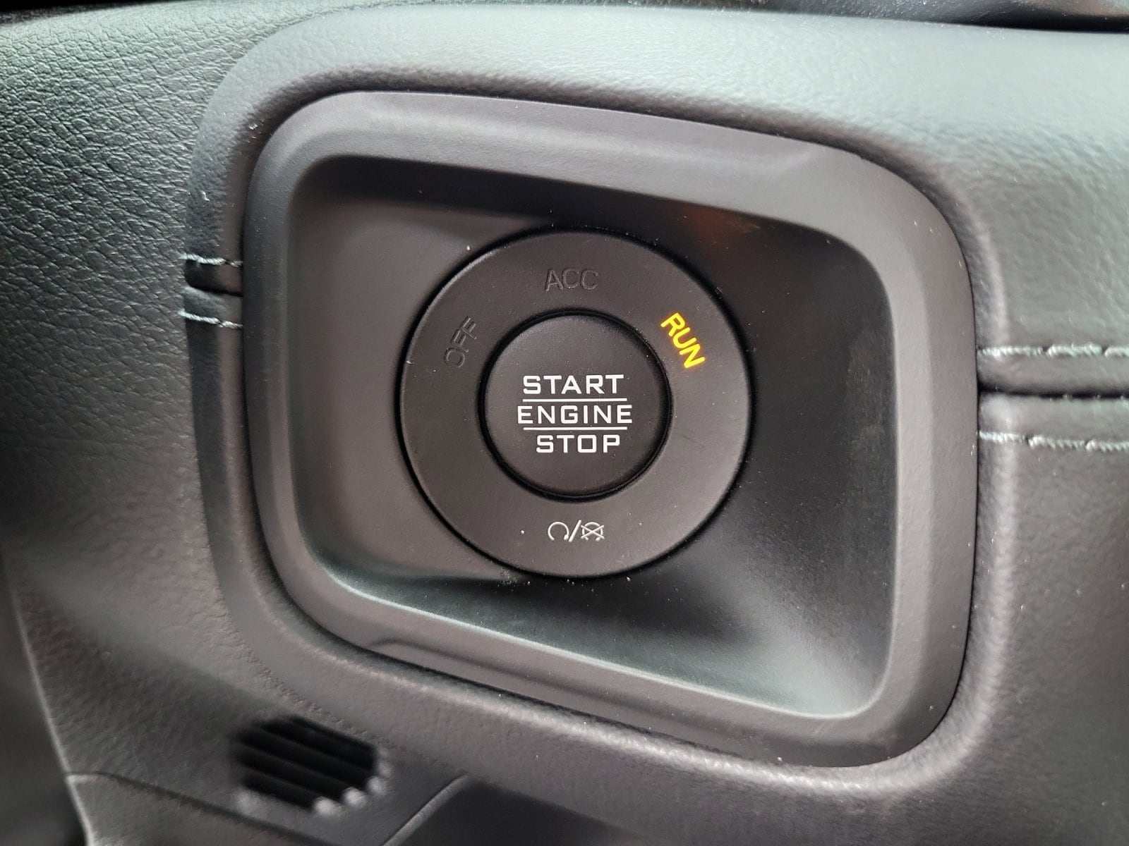 2025 Jeep Wrangler 4-Door Sahara - Photo 30