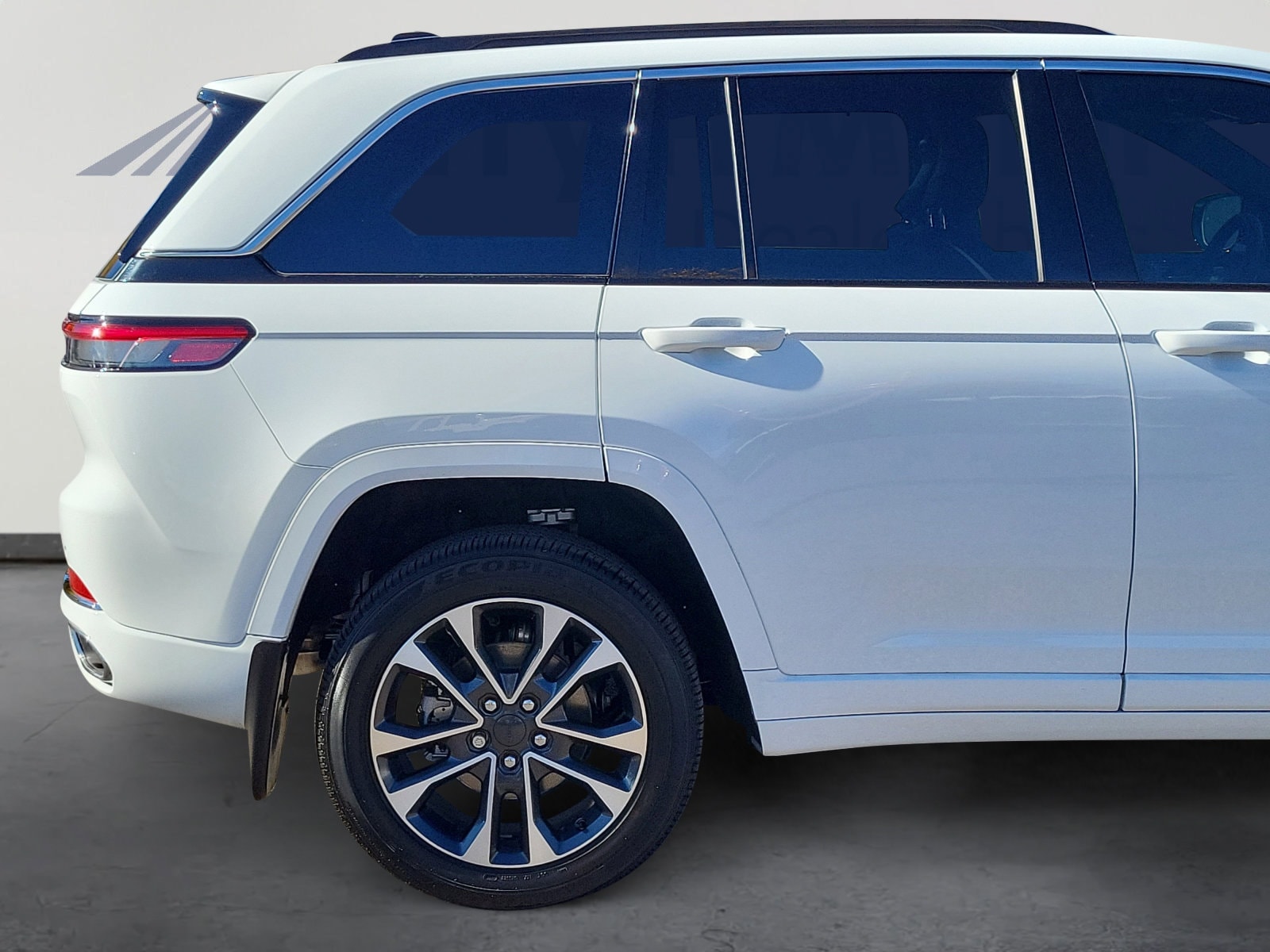 2025 Jeep Grand Cherokee Overland - Photo 7