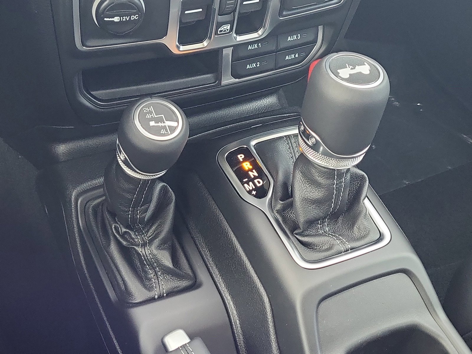 2025 Jeep Wrangler 4-Door Sahara - Photo 17