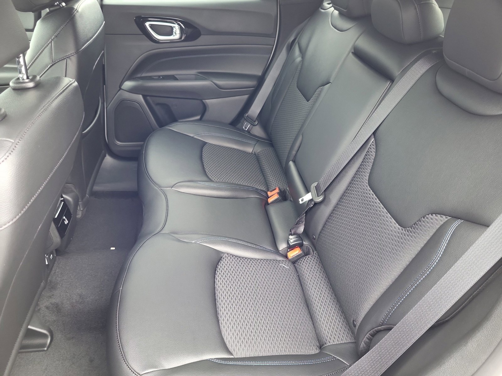 2026 Jeep Compass Latitude Altitude - Photo 24