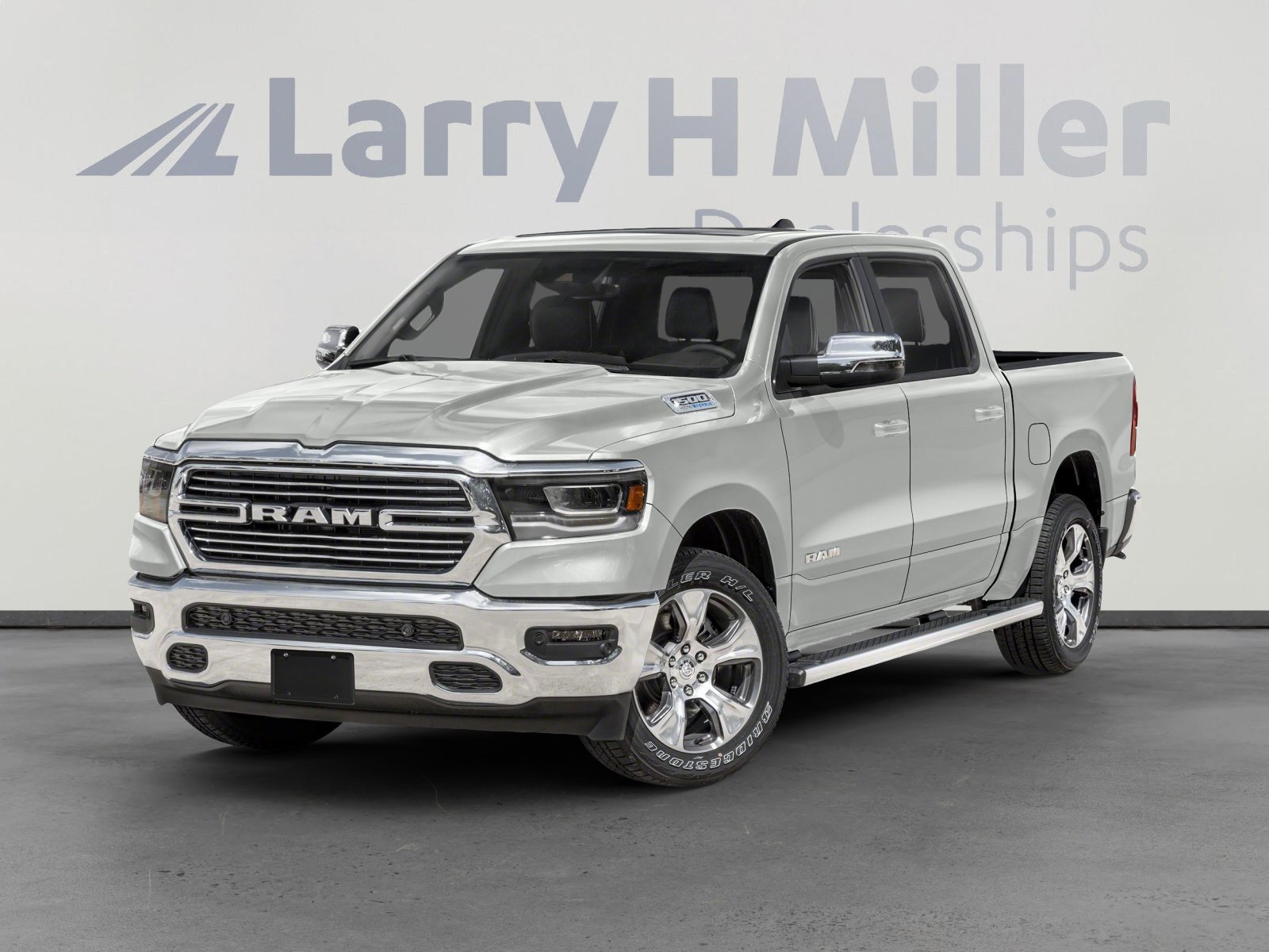 2023 RAM 1500 Laramie 4x4 Crew Cab 5'7's photo