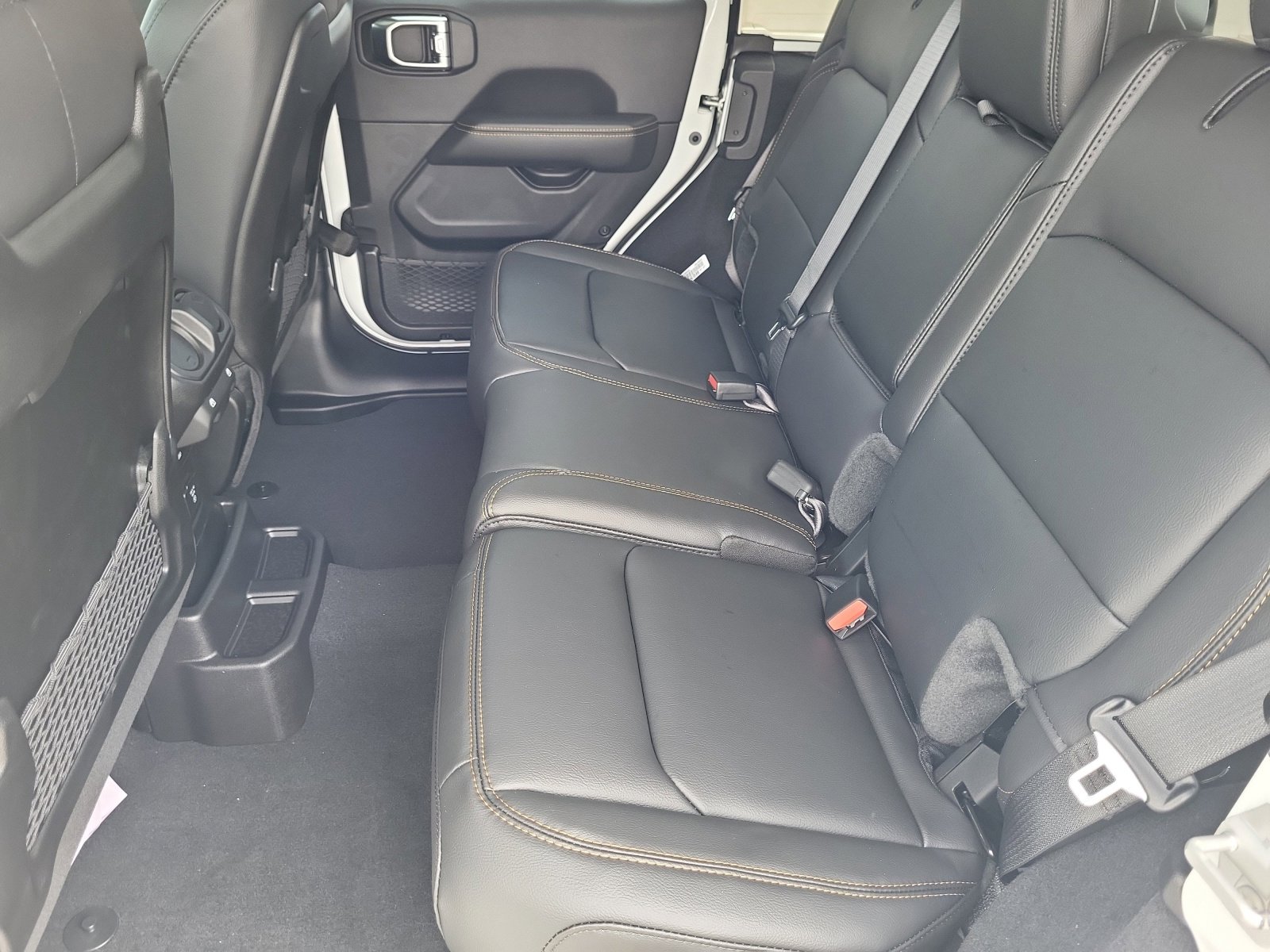2025 Jeep Wrangler 4-Door Sahara - Photo 24