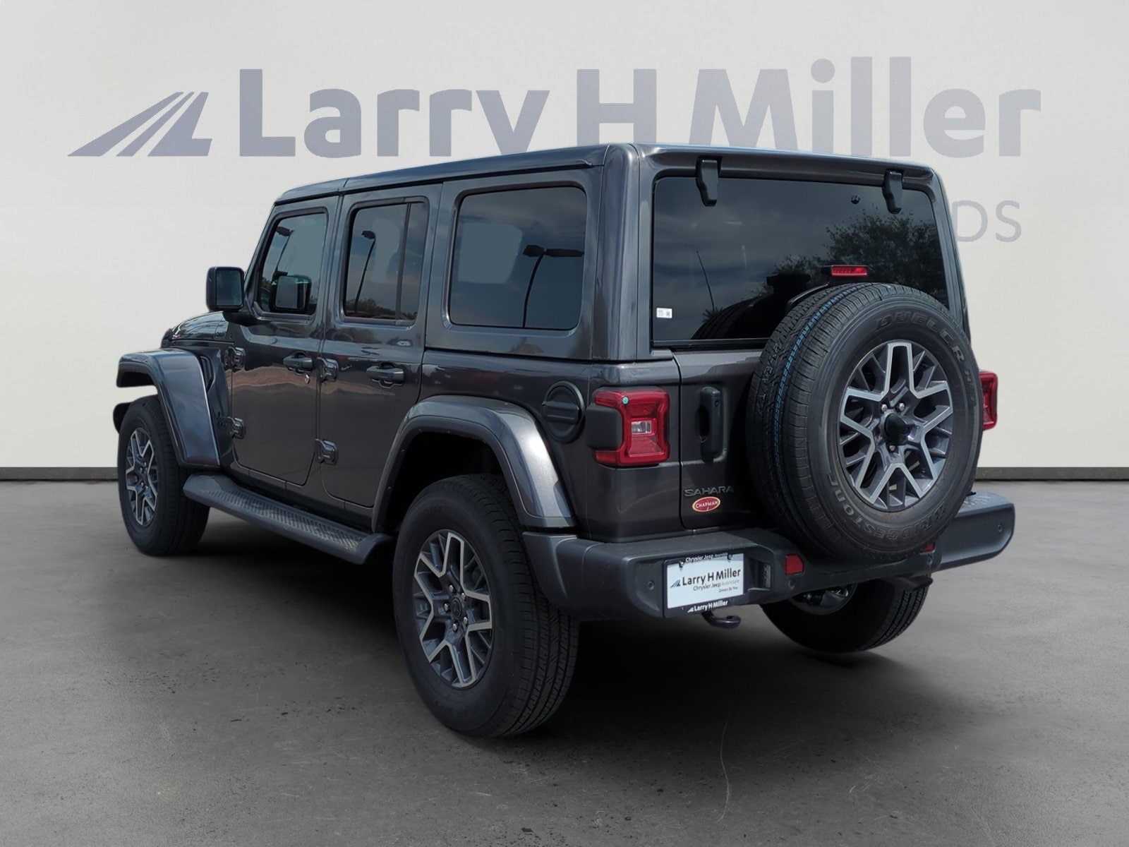 2026 Jeep Wrangler 4-Door Sahara - Photo 3