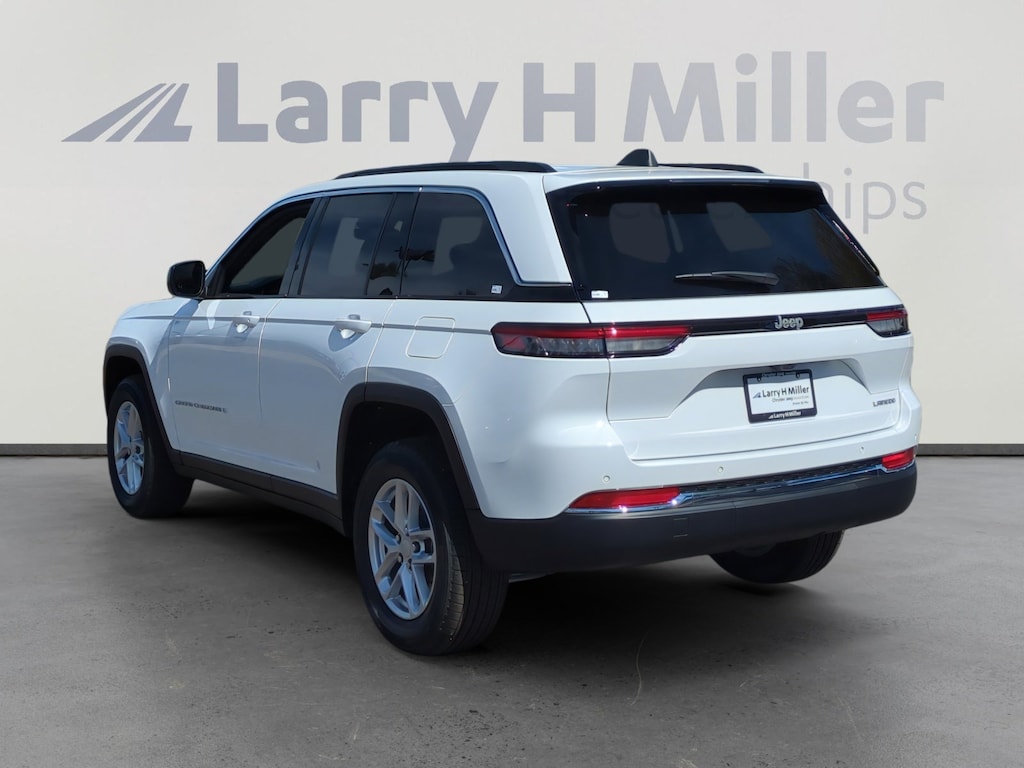 New 2026 Jeep Grand Cherokee Laredo 4 Door Sport Utility