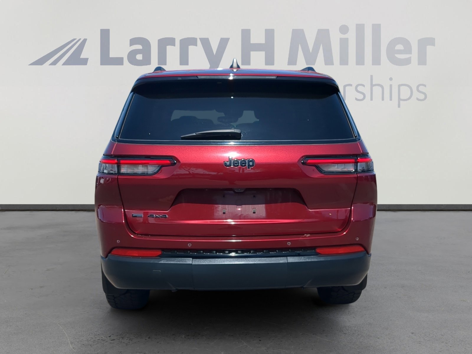 2021 Jeep Grand Cherokee Laredo photo 3