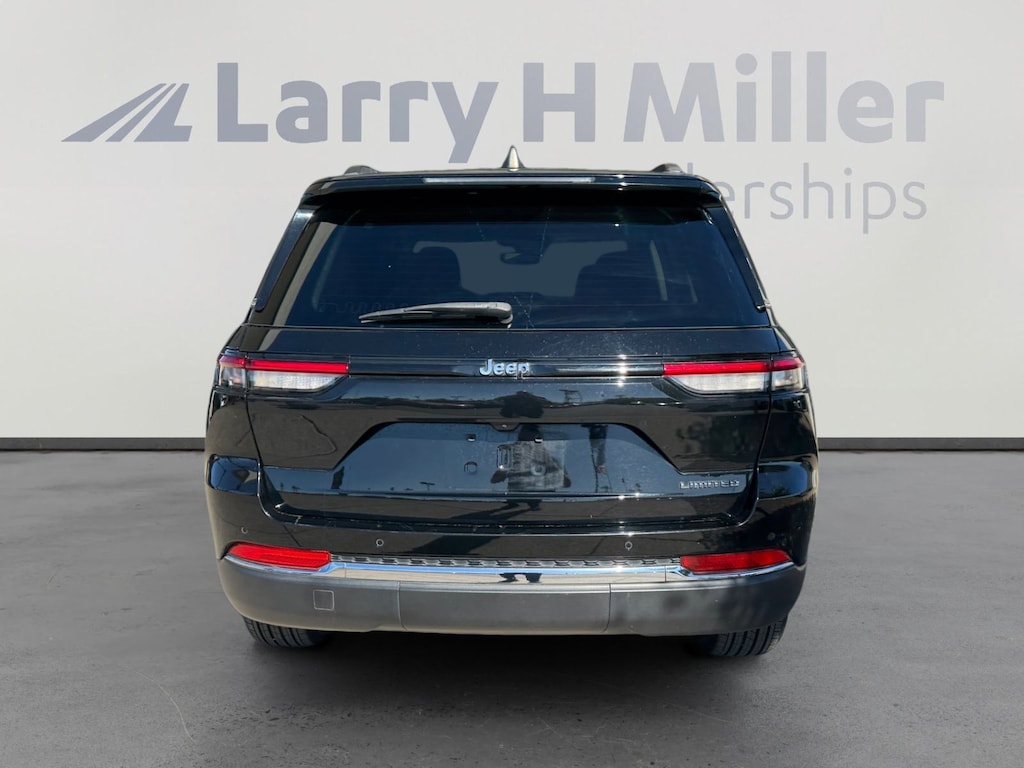 Used 2023 Jeep Grand Cherokee Limited SUV