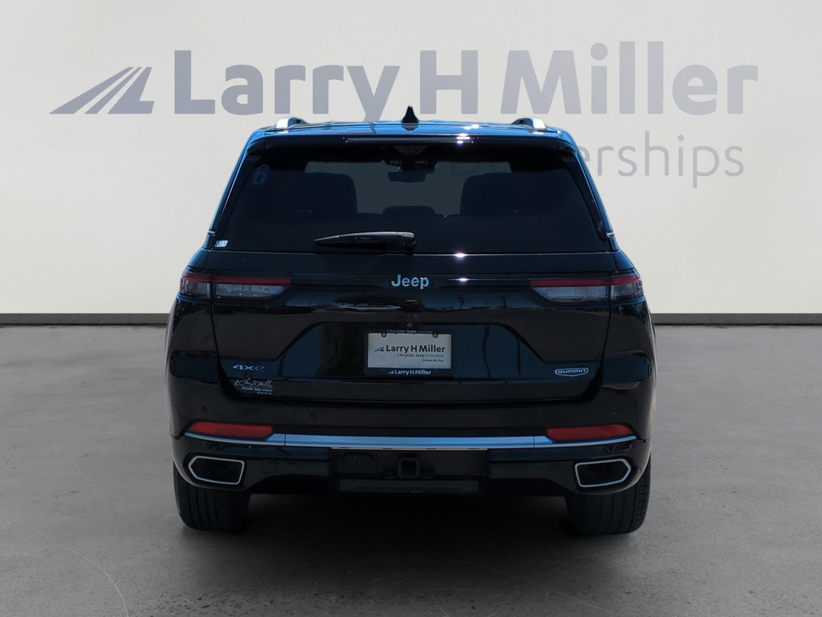 2022 Jeep Cherokee Summit 4xe photo 4