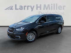 2025 Chrysler Pacifica Select Passenger Van
