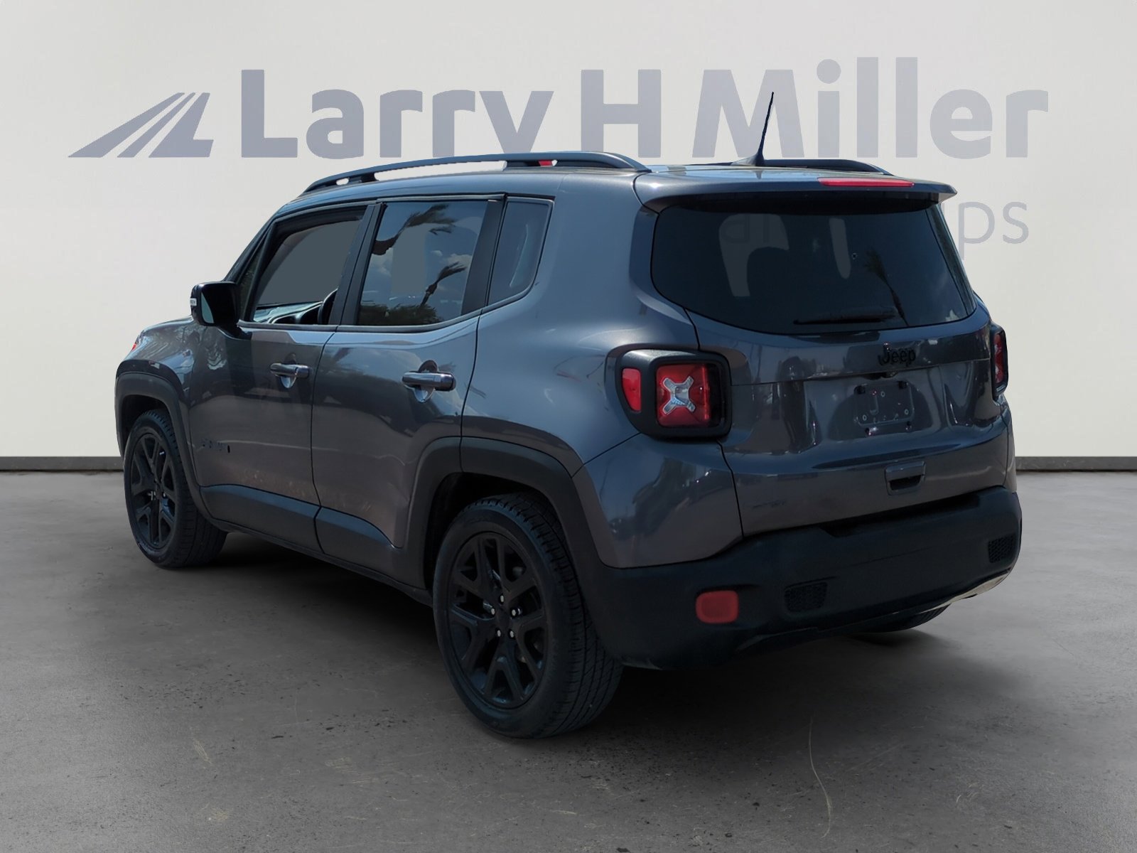 2018 Jeep Renegade Latitude North Edition photo 2