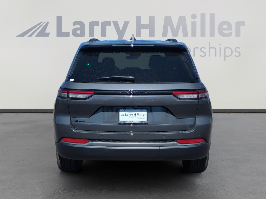 New 2026 Jeep Grand Cherokee Laredo Altitude 4 Door Sport Utility