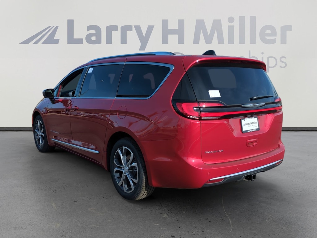 New 2026 Chrysler Pacifica Pinnacle Passenger Van
